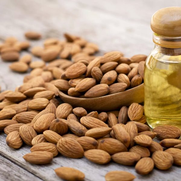 10-recetas-caseras-con-aceite-de-almendras-para-nutrir-y-reparar-tu-cabello