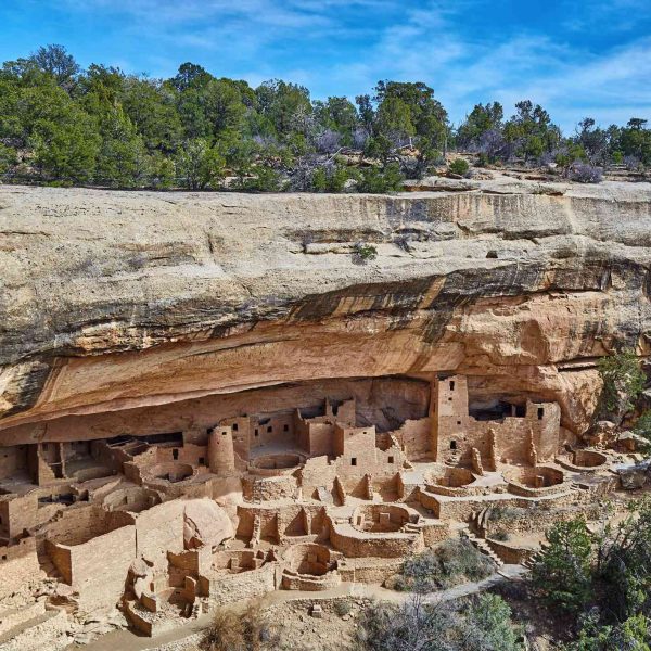 8-impresionantes-ejemplos-de-arquitectura-antigua-excavada-en-la-roca