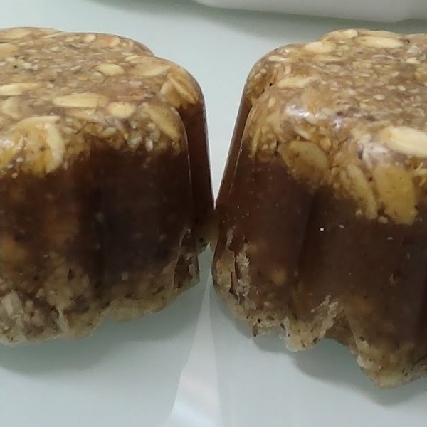 exfoliante-casero-de-avena-con-almendras-lavanda-y-manzanilla