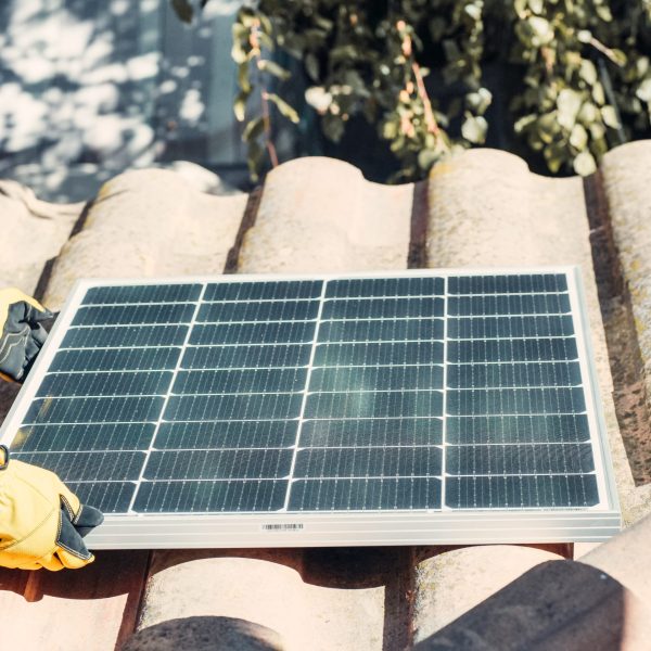 los-mejores-dispositivos-con-energia-solar-para-el-campista-consciente-del-medio-ambiente