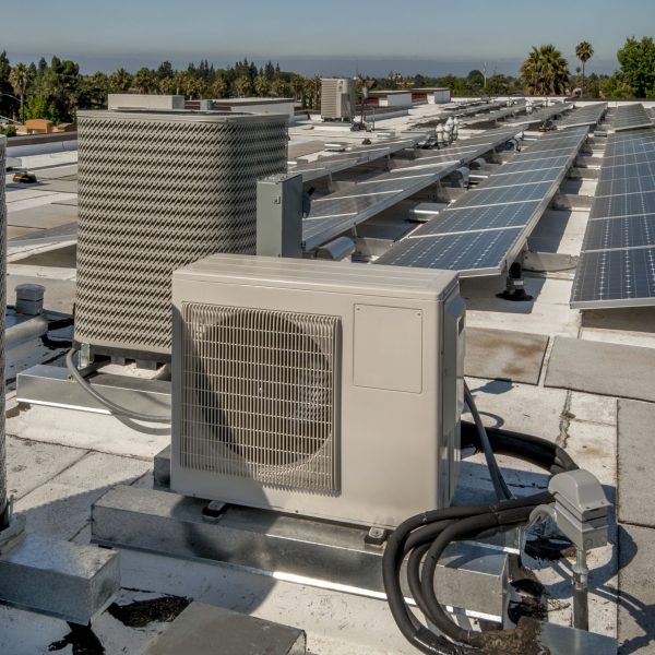 rooftop-hvac-installation-with-solar-panels-489904512-dbde611888dd4982ac3fa055d245e5a0.jpg