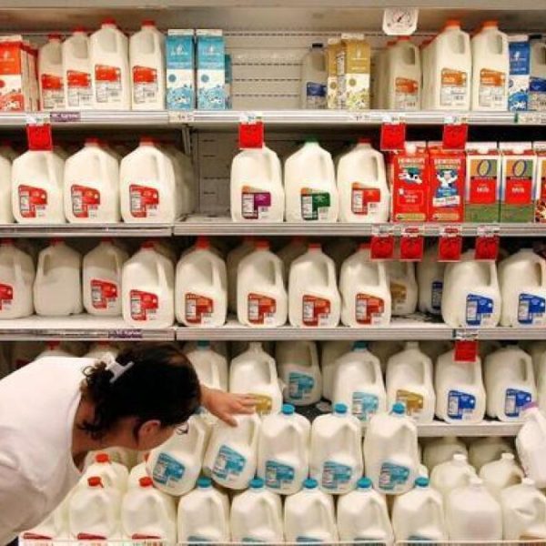 supermercado-elimina-las-fechas-de-caducidad-de-la-leche